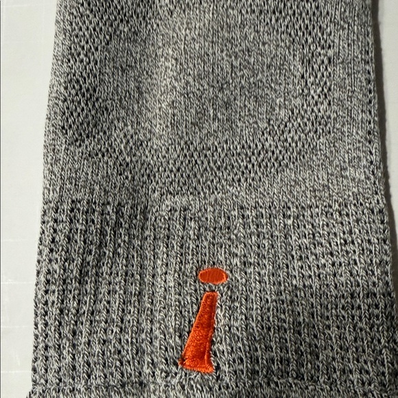 Gray and Orange support sleeve from Incrediwear. Gently used. - Picture 3 of 4